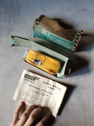 Scalextric Sidecar y Karts, Aston Martin C57