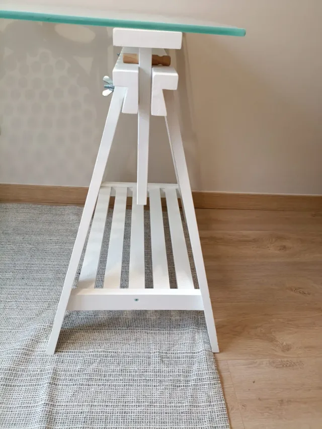 Mesa escritorio de cristal Ikea con caballetes
