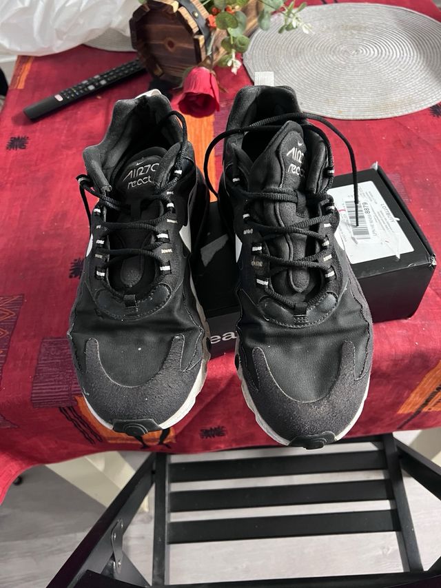 Nike 270 React Negro/Blanco