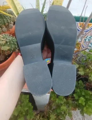 Sandalias negras de cuña