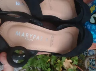 Sandalias negras de cuña