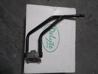 Brazo retrovisor derecho Nissan Cabstar