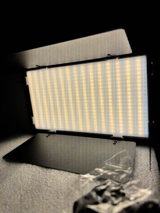 Foco LED Regulable Frío y Cálido