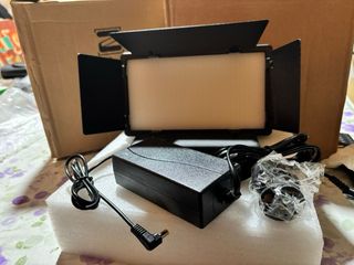 Foco LED Regulable Frío y Cálido