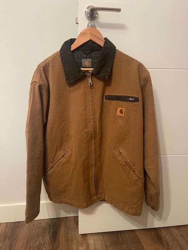 Abrigo Carhartt Detroit J97 Marrón