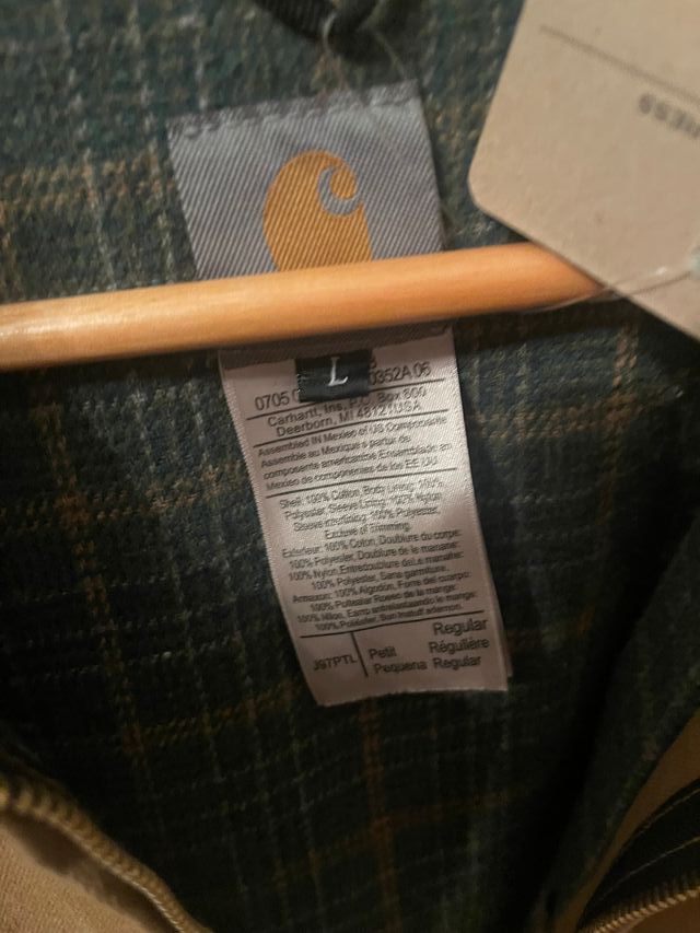 Abrigo Carhartt Detroit J97 Marrón