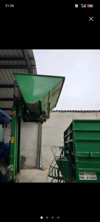 Pala cargadora trasera