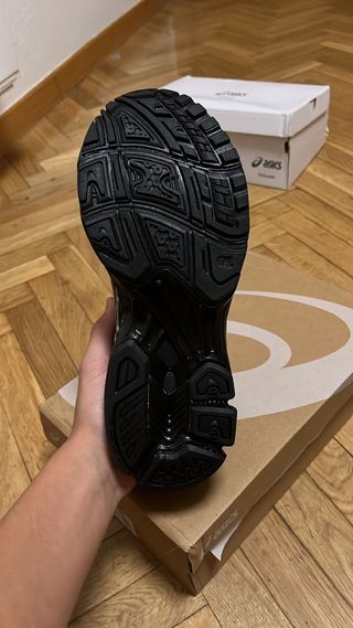 Zapatillas Asics Negras