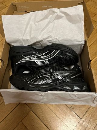 Zapatillas Asics Negras