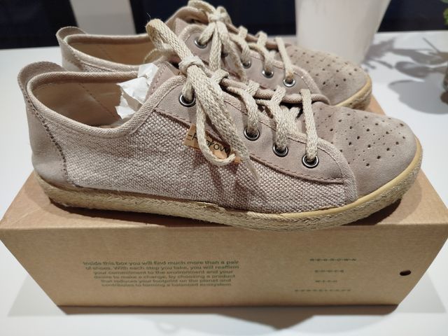 Zapatillas Regrown Beige Talla 39