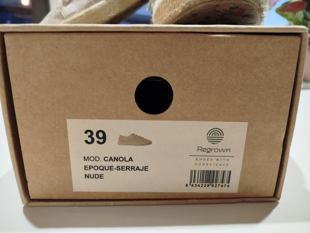 Zapatillas Regrown Beige Talla 39