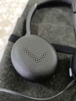 Cuffie nere con custodia