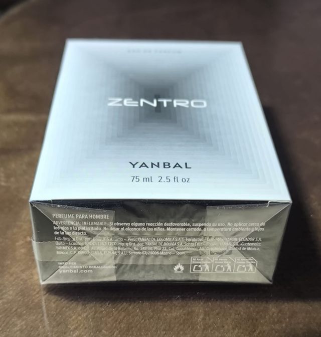 Eau de Parfum Zentro para Él