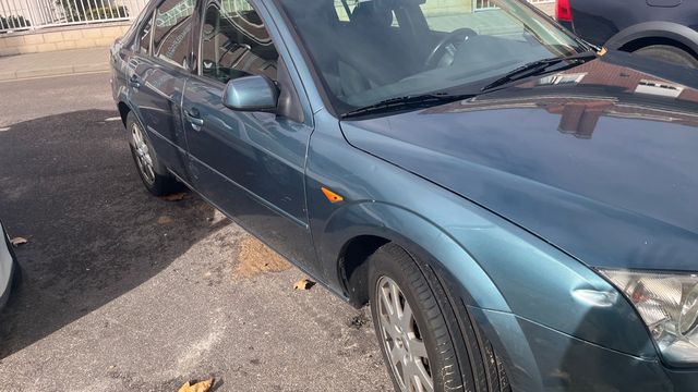 Ford Mondeo 2003 con AVERIA