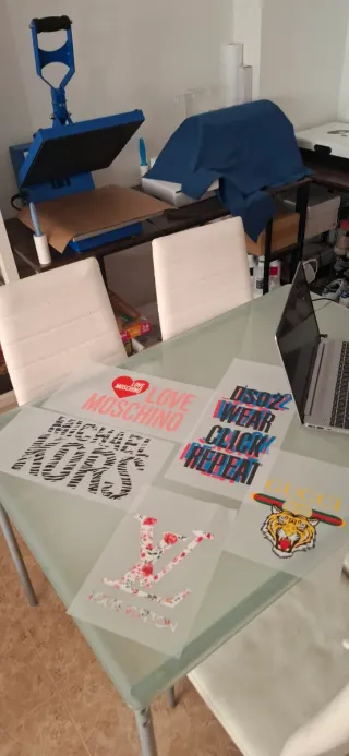 Camisetas y sudaderas personalizadas