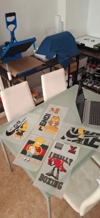 Camisetas y sudaderas personalizadas