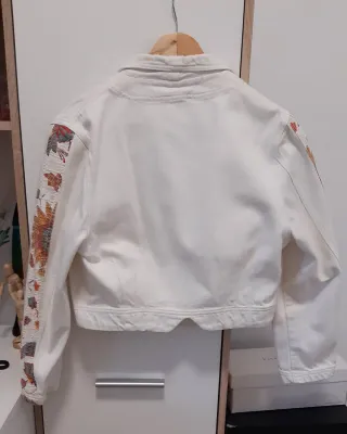 Chaqueta vaquera blanca