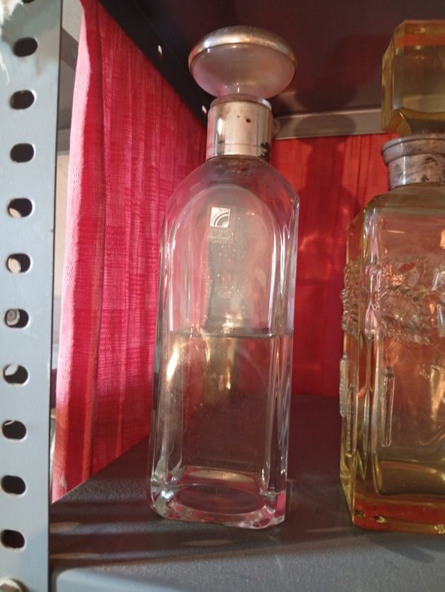 3 Botellas Licor Vintage Cristal y Metal