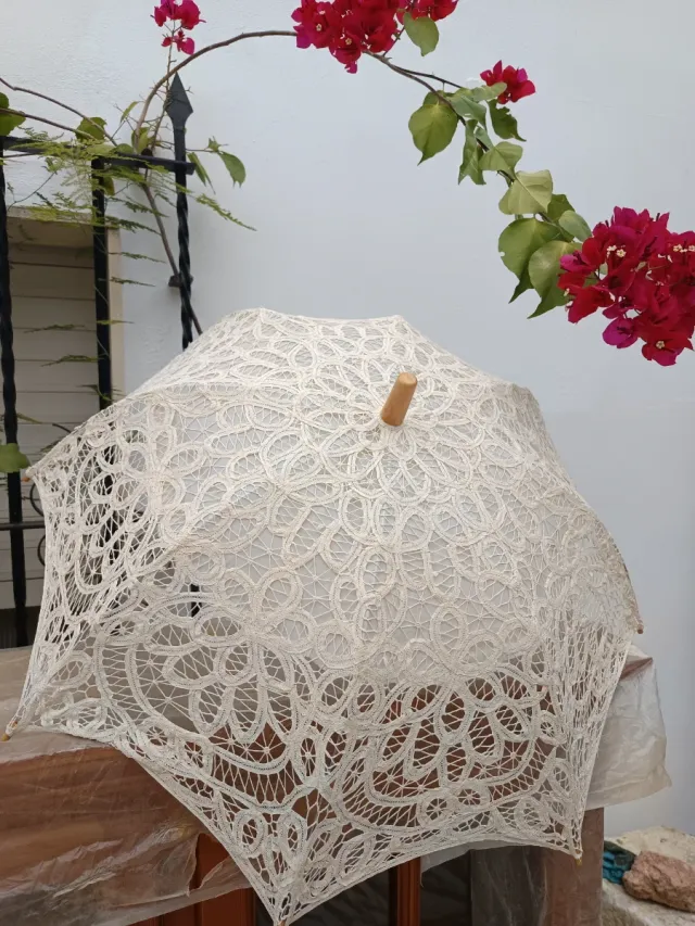 Paraguas de encaje vintage