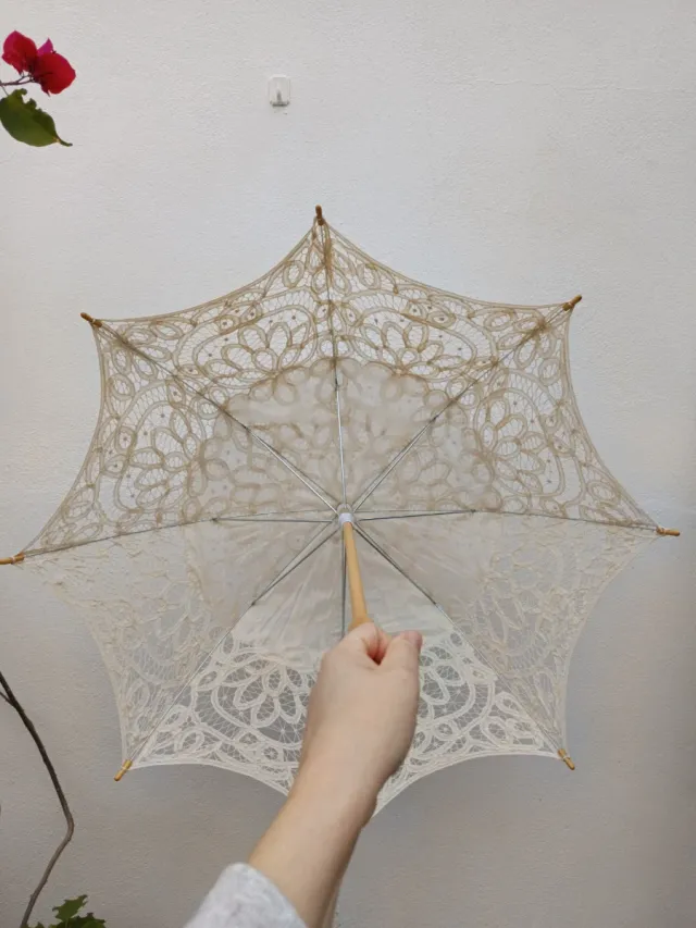 Paraguas de encaje vintage
