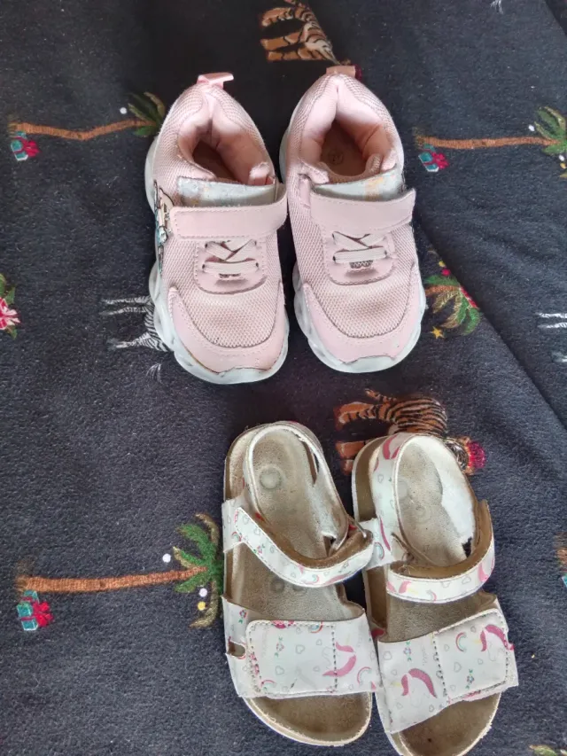 Lote 2 pares zapatos niña talla 27