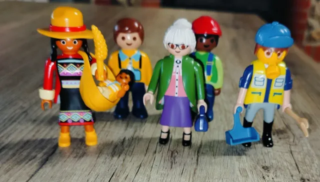Playmobil figure varie