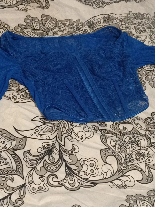 Top encaje manga larga azul