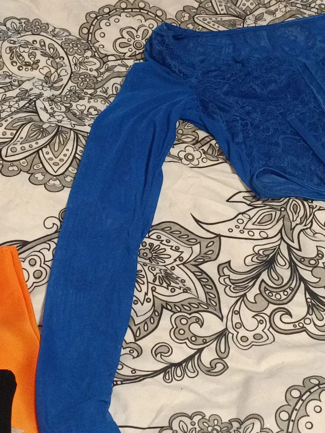 Top encaje manga larga azul