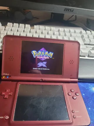 Nintendo DSi XL Roja