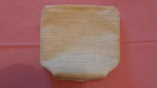 Bolso mini Tinita beige y dorado