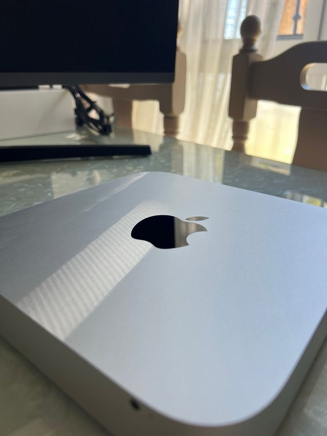 Mac Mini Apple i7 16GB RAM 512GB SSD