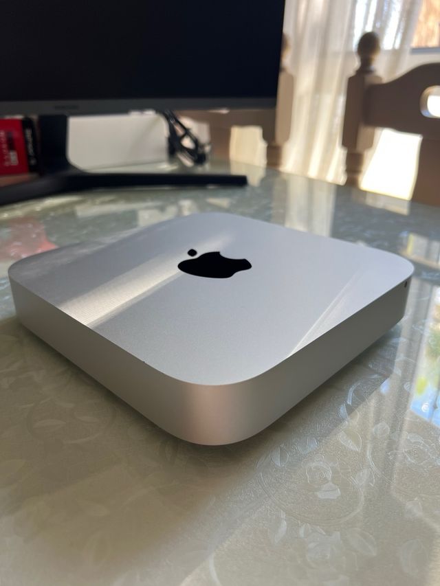 Mac Mini Apple i7 16GB RAM 512GB SSD