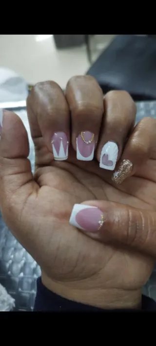 Manicurista profesional