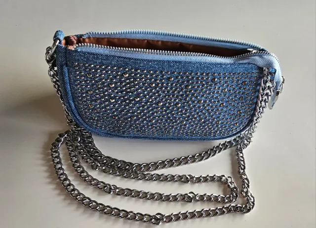 Bolso vaquero con tachuelas plateadas