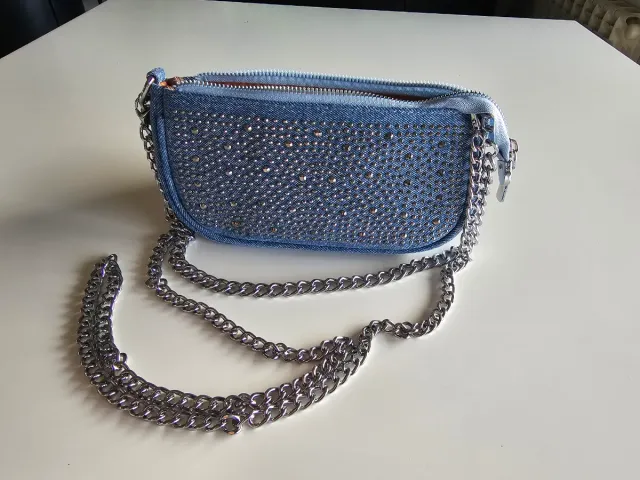 Bolso vaquero con tachuelas plateadas