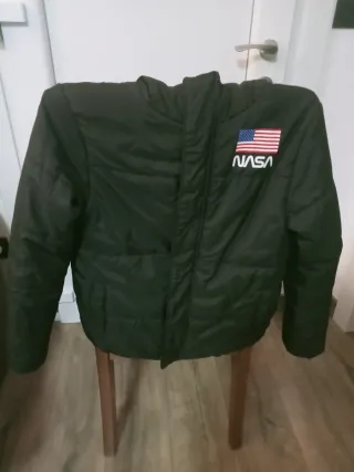 Abrigo NASA niño negro.