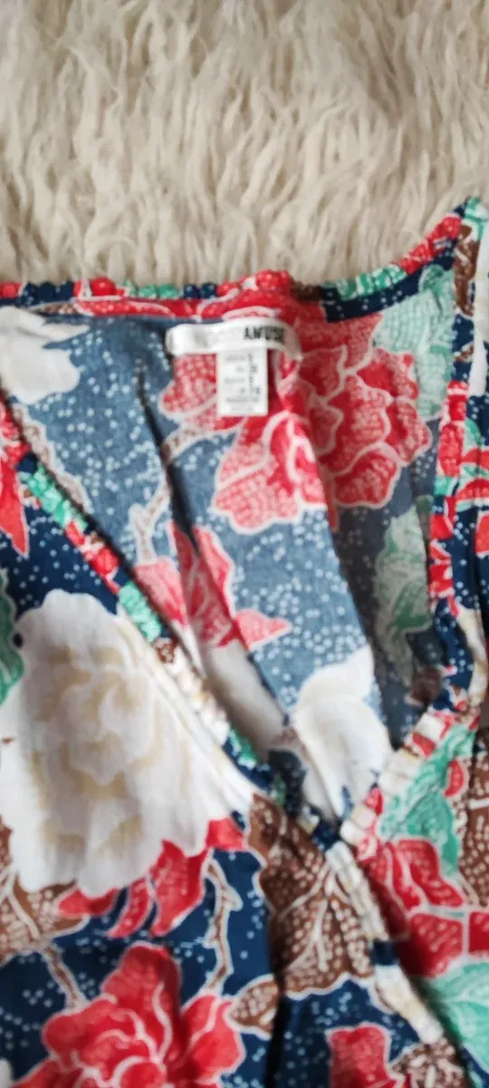 Vestido Amuse Society floral azul y rojo