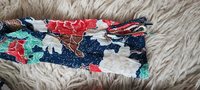 Vestido Amuse Society floral azul y rojo