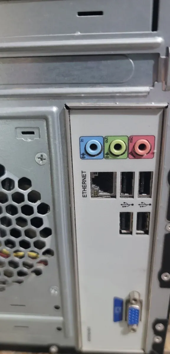 Torre HP SOLO 25 EUROS