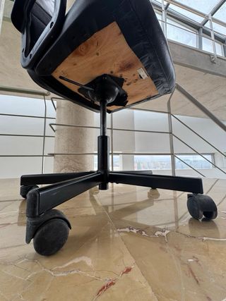 Silla oficina ergonómica IKEA negra muy cómoda