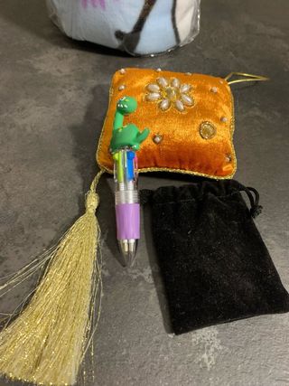 Barbie con coperta Frozen e accessori