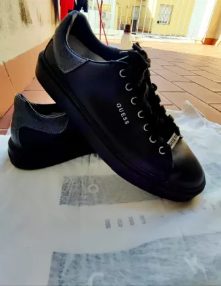 Zapatos Guess Hombre Negros y Grises