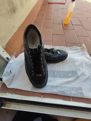 Zapatos Guess Hombre Negros y Grises