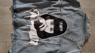 Chaqueta vaquera customizada