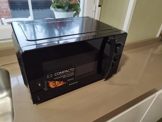 Microondas Taurus Compacto 700W 20L