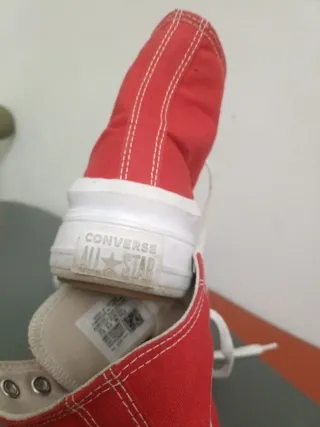 Auténticas Converse de  plataforma rojas y blancas