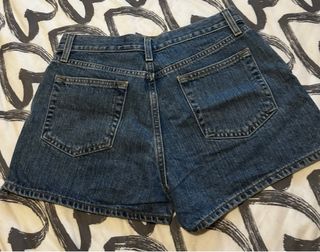 Shorts vaqueros mujer GAP.