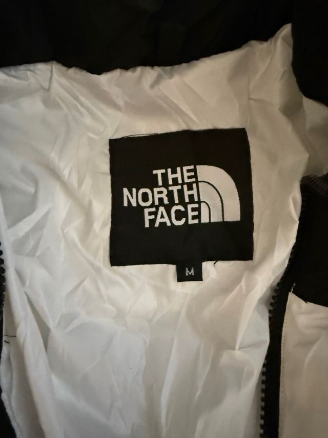 Abrigo The North Face Negro y Blanco