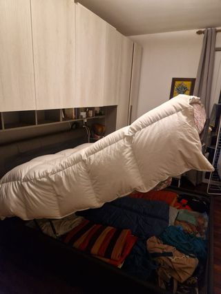 Camera da letto moderna completa