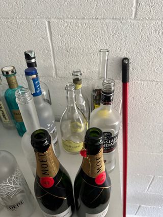 Bottiglie vuote decorative miste